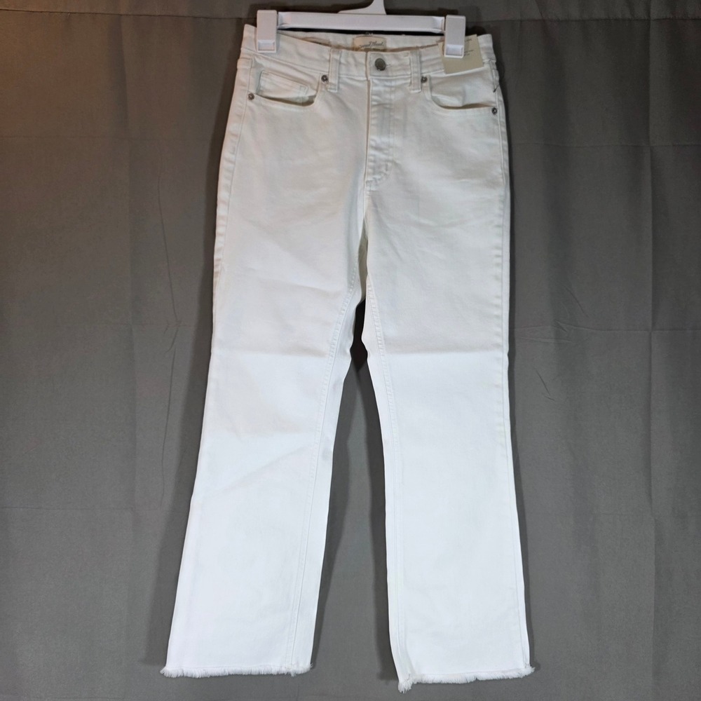 Universal Thread White High Rise Kick Flare Jeans Raw Hem Size 8/R Womens